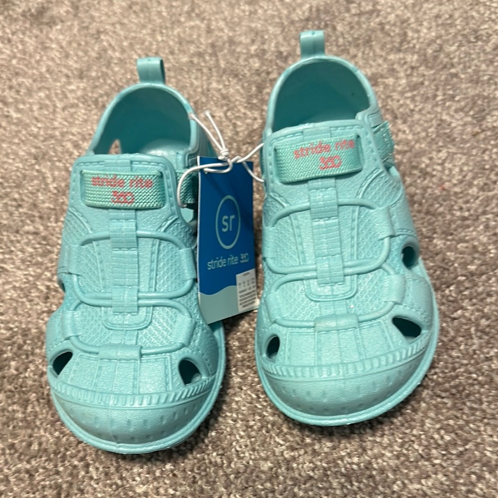 Stride Rite Blue Sandals with Velcro Closure and Sporty Design